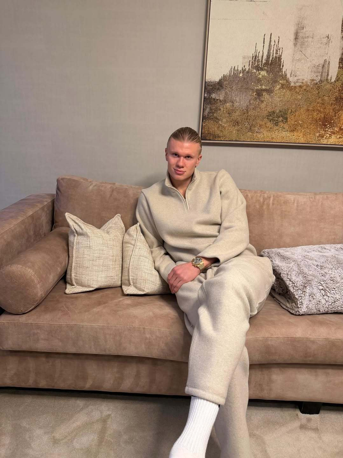 开云入口-哈兰德社交媒体发文引关注|英超联赛|足球|埃尔林-哈兰德_新浪体育_新浪新闻